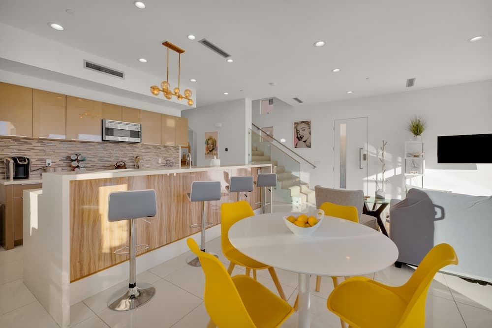 Breathtaking Architectural Jewel - Image 9