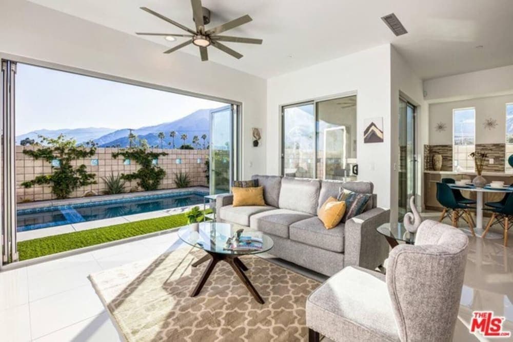 Breathtaking Architectural Jewel - Image 4