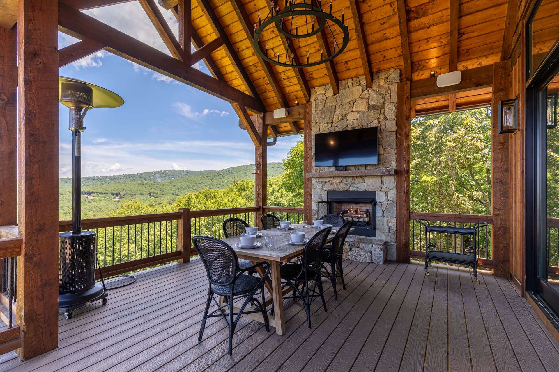 Breezeway Lodge - Image 2