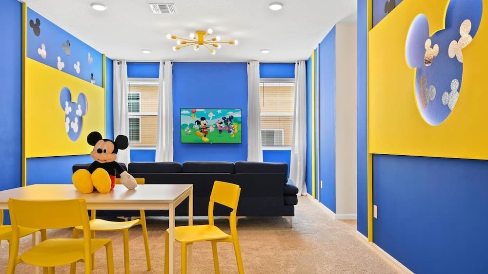 Bright Solara Retreat - Image 13