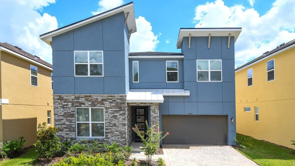 Bright Solara Retreat - Image 39