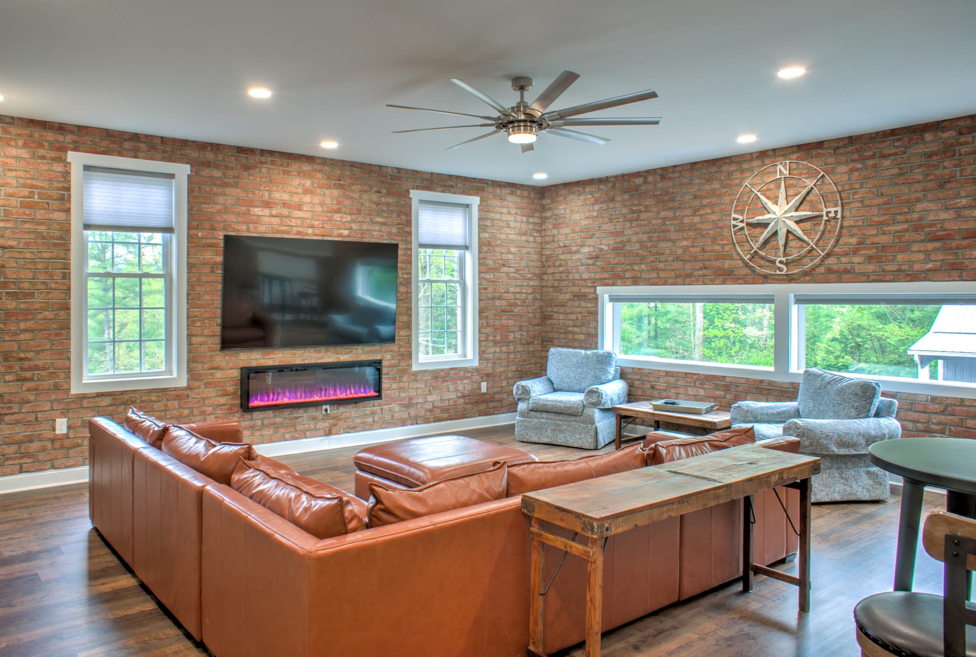 Brush Creek Pool House - Image 5