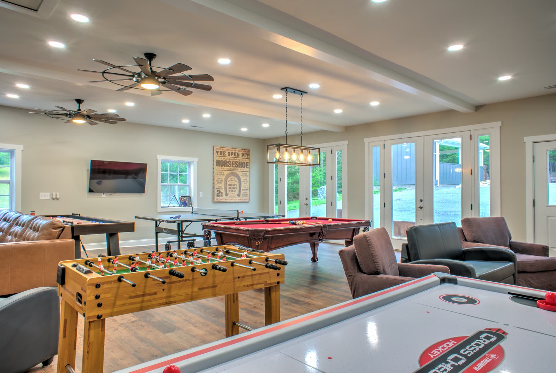 Brush Creek Pool House - Image 4