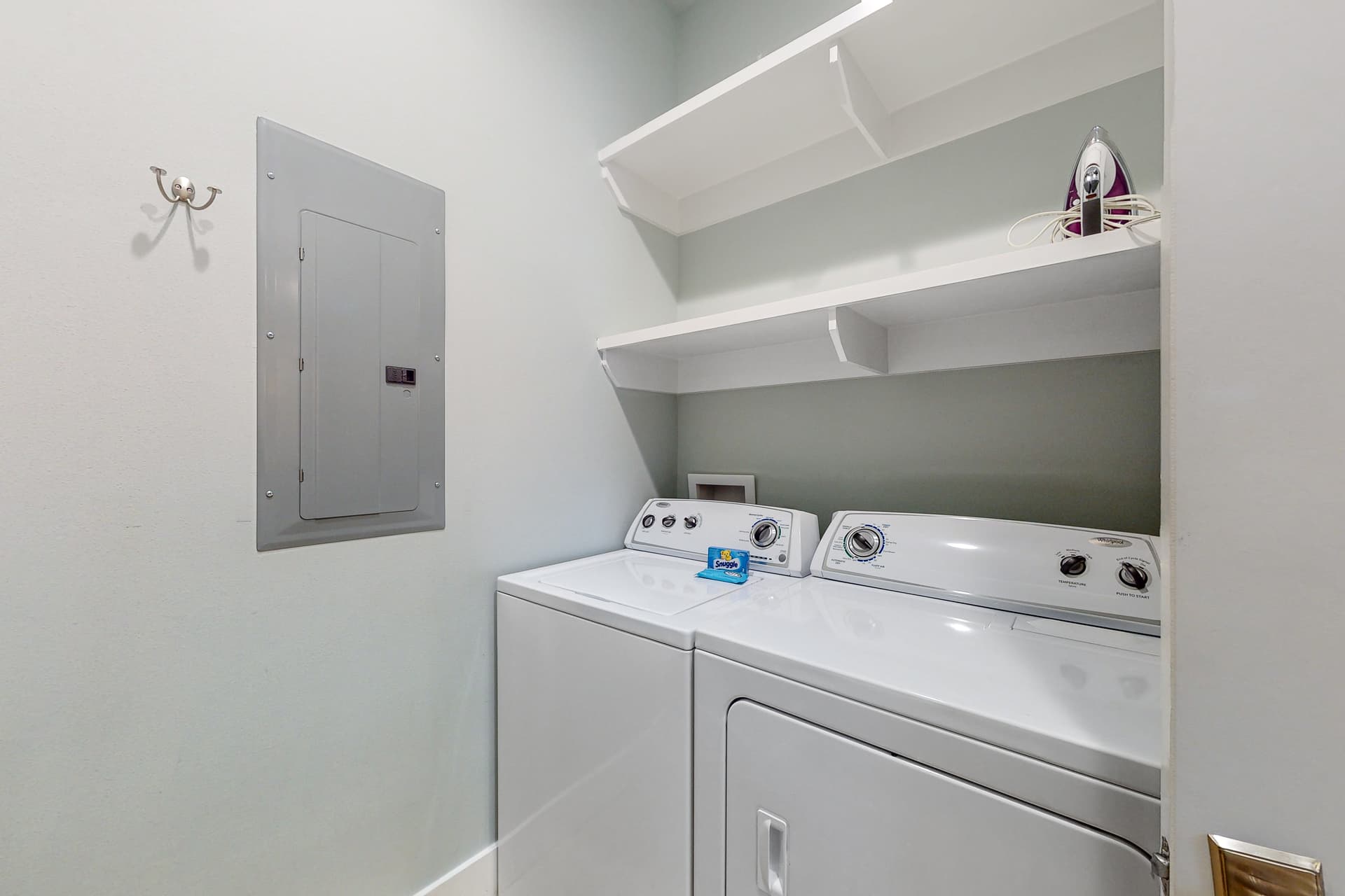 Coastal Retreat House - Image 24