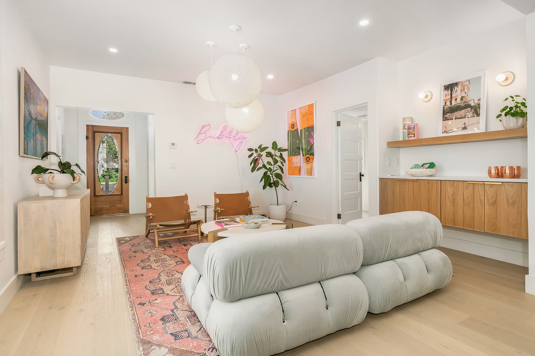 Bubbly Champagne - Image 3