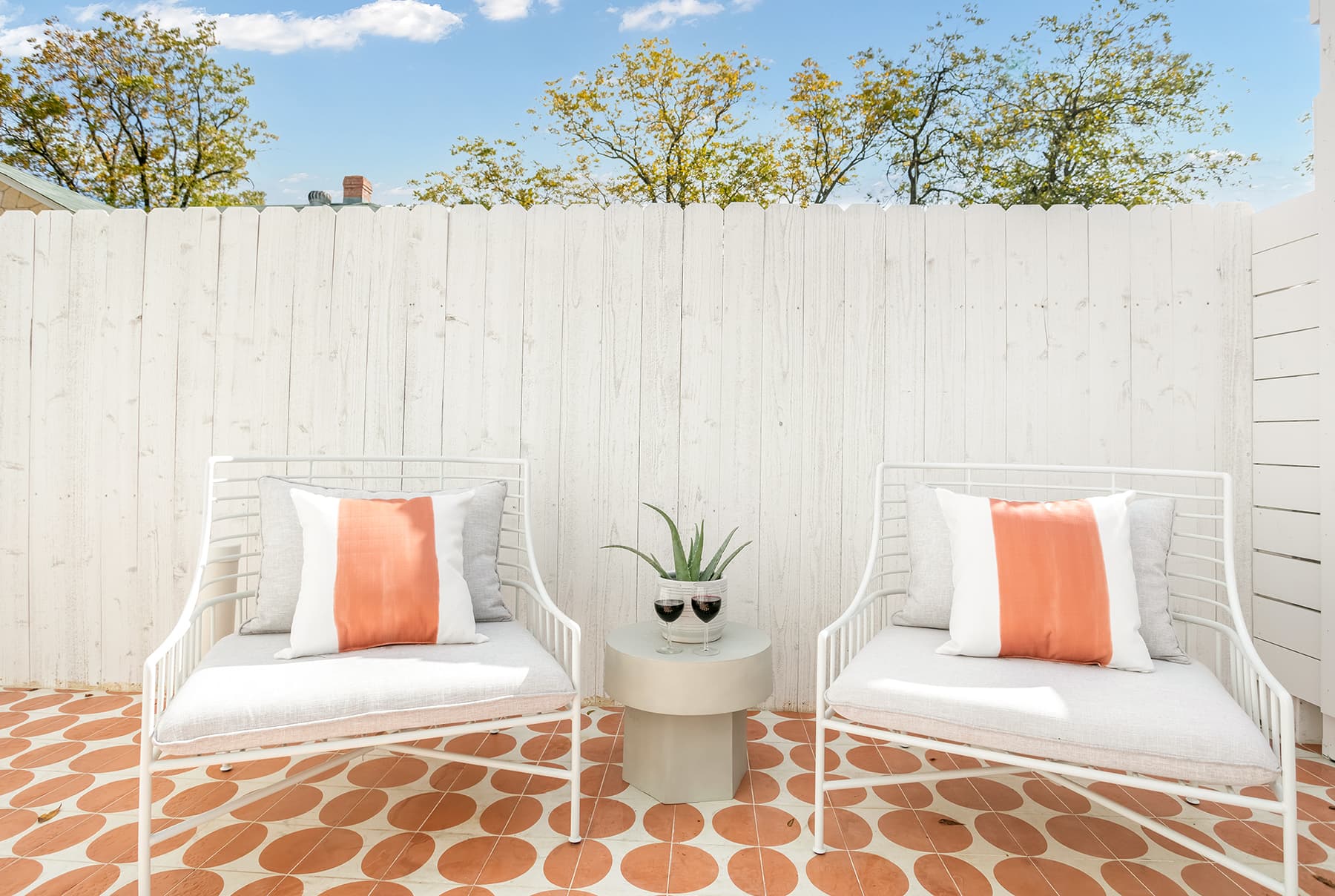 Bubbly Prosecco Home - Image 4