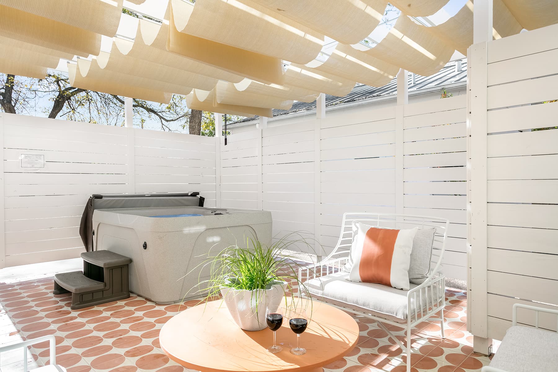 Whole Bubbly Home - Image 10