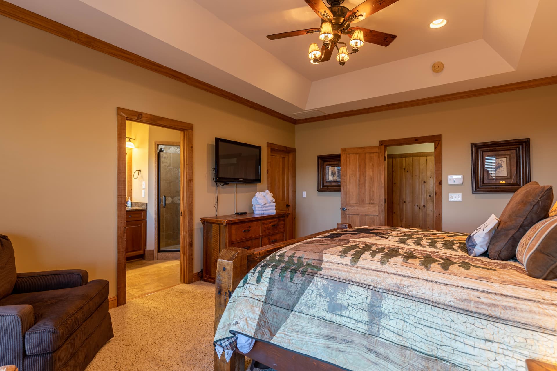 Buckhorn Lodge - Image 15