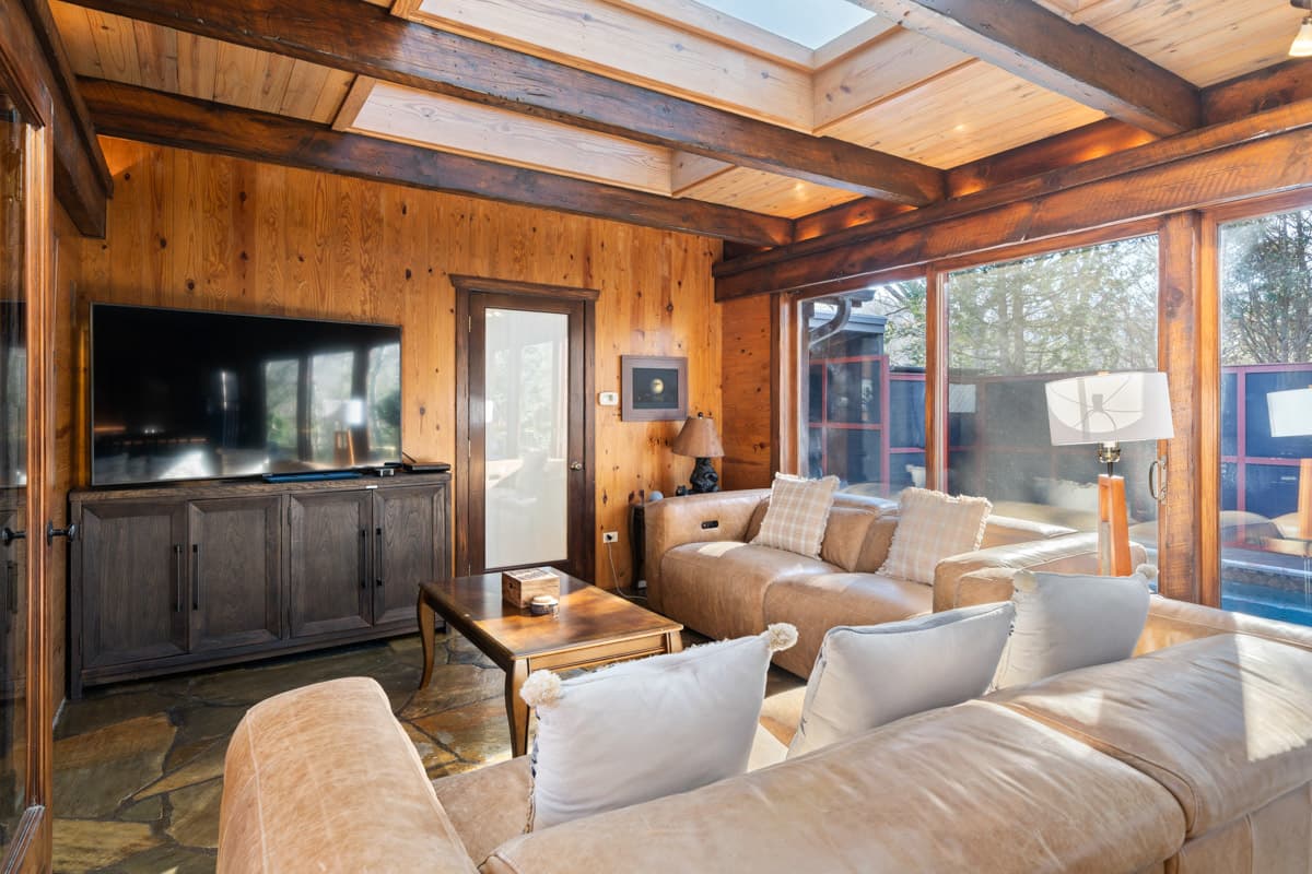 Bullhead Mountain Lodge - Image 12