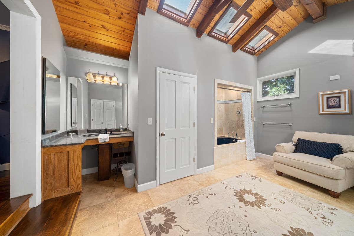 Bullhead Mountain Lodge - Image 23