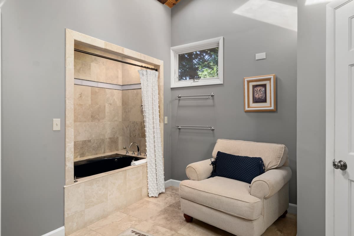 Bullhead Mountain Lodge - Image 24