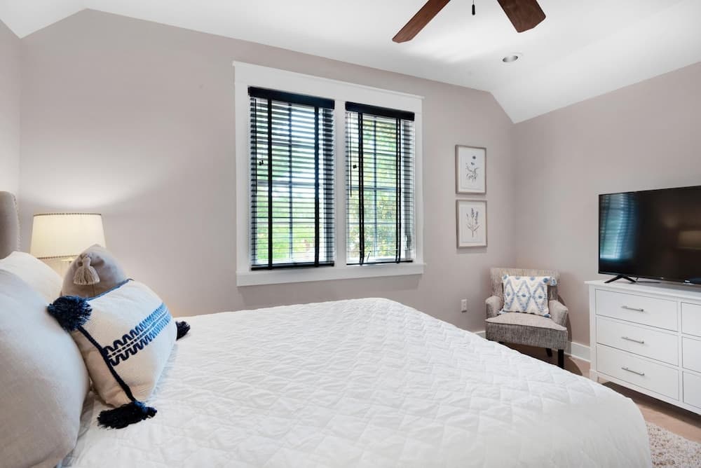 Baytowne Bungalo - Image 9