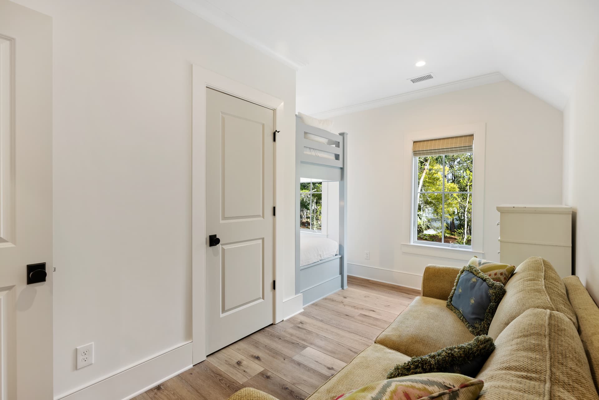 Baywood Coastal - Image 21