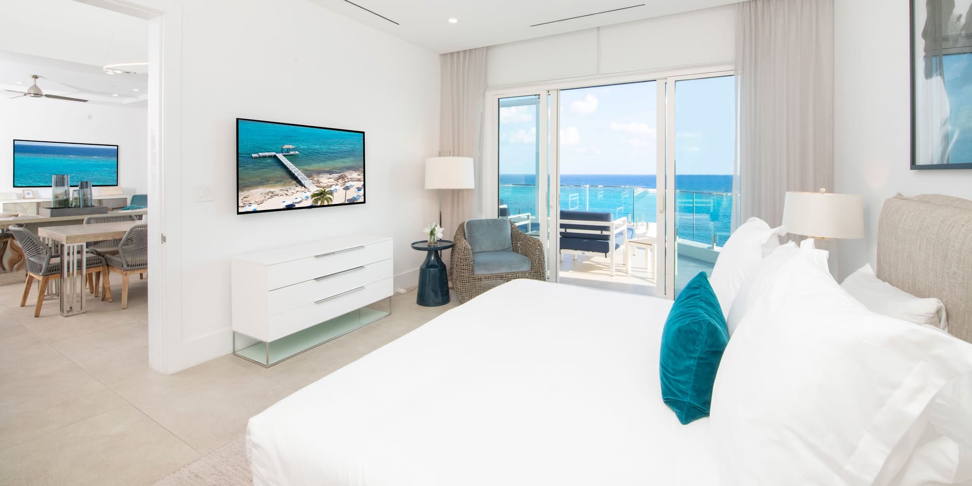 Azure Horizon Retreat - Image 13