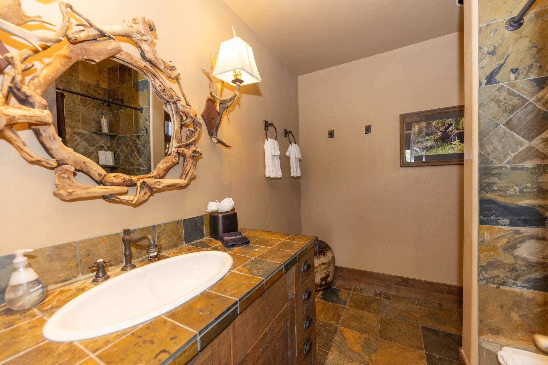 Lumber Jack Lodge - Image 26