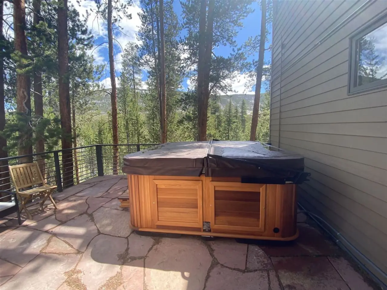 Powder and Par - Image 2