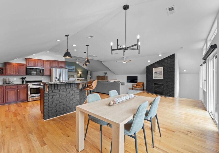 Lucent Sunset Retreat - Image 50