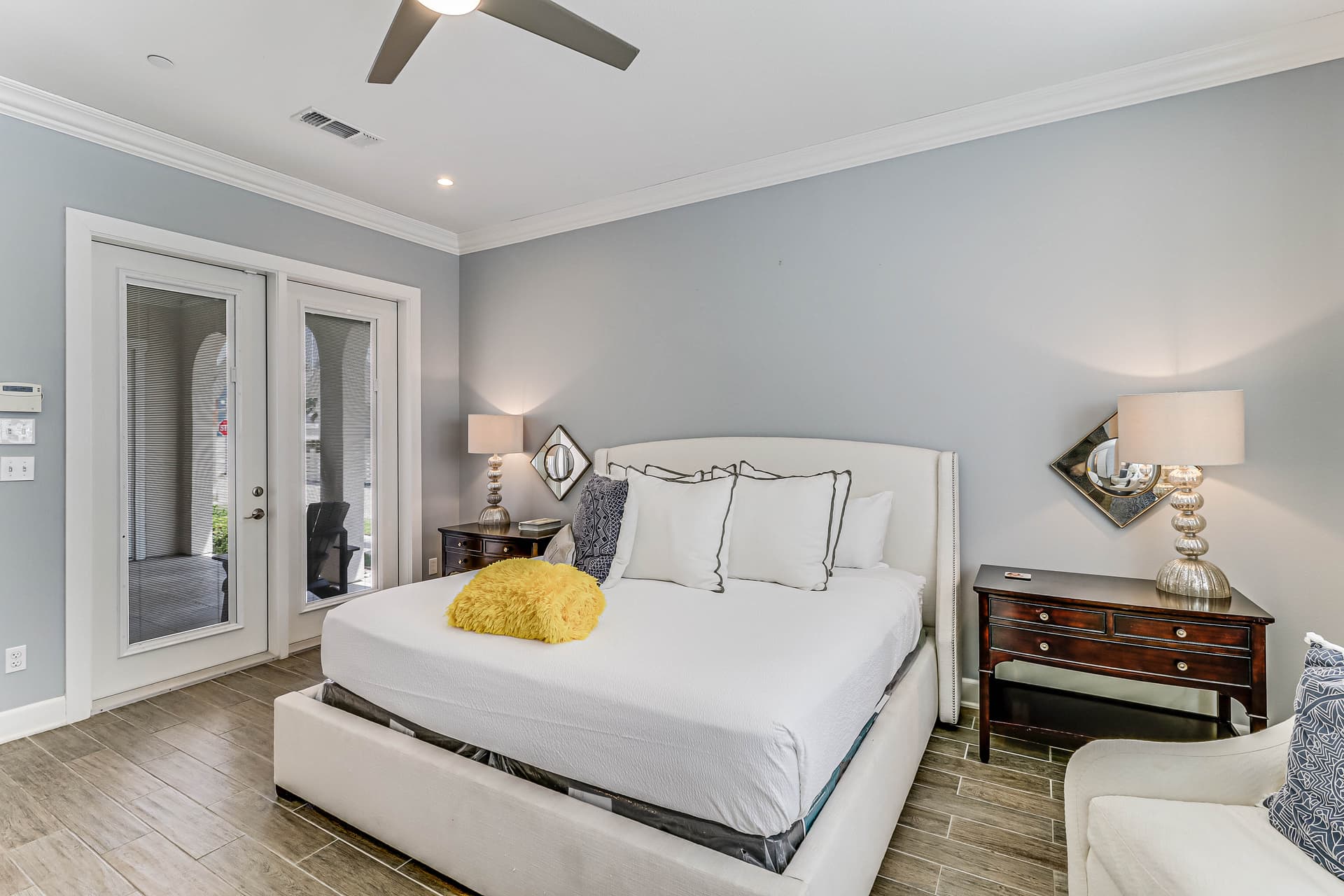 Blue Sea Gate Residence - Image 13