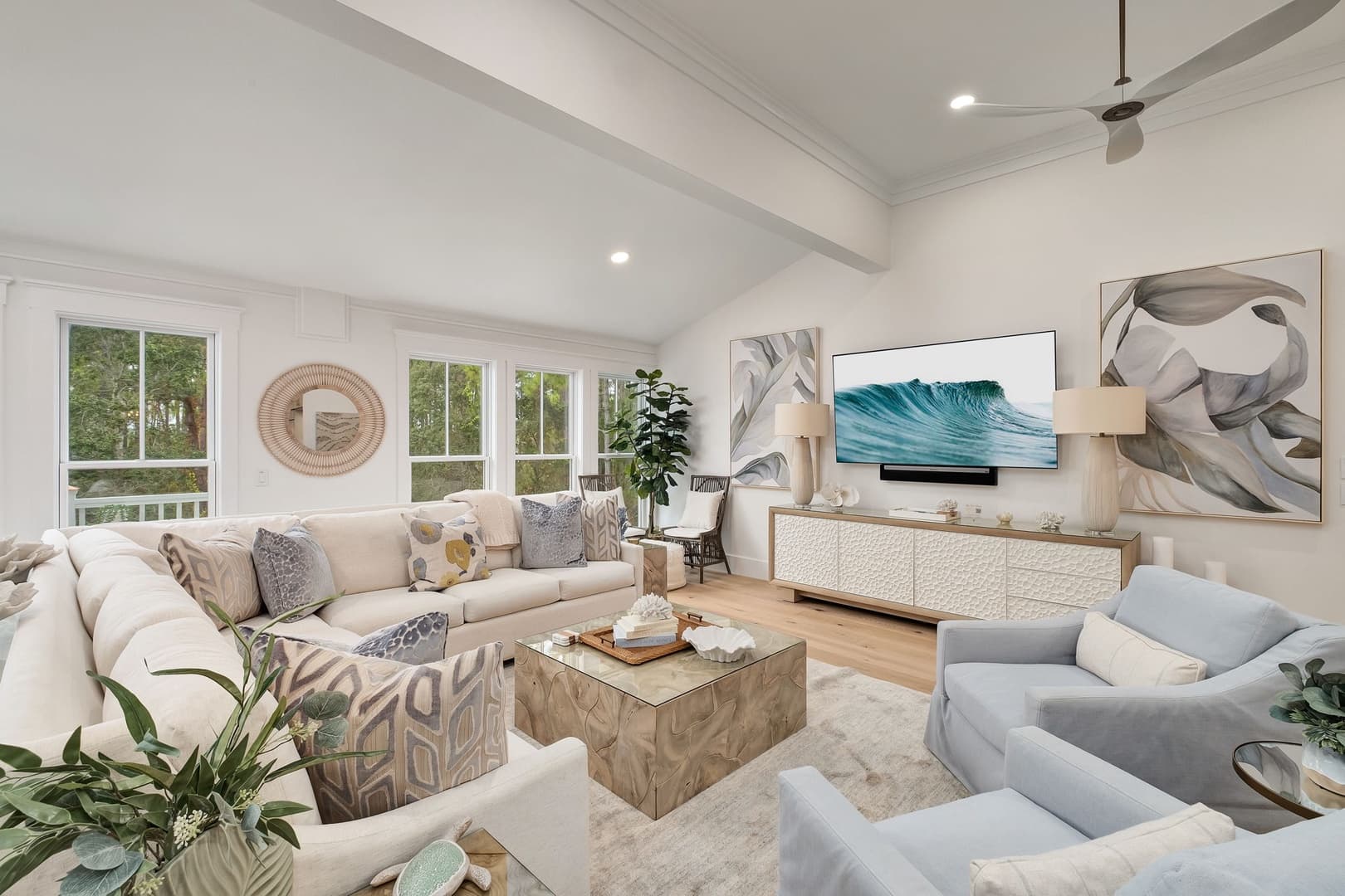 Blue Water Haven - Image 9