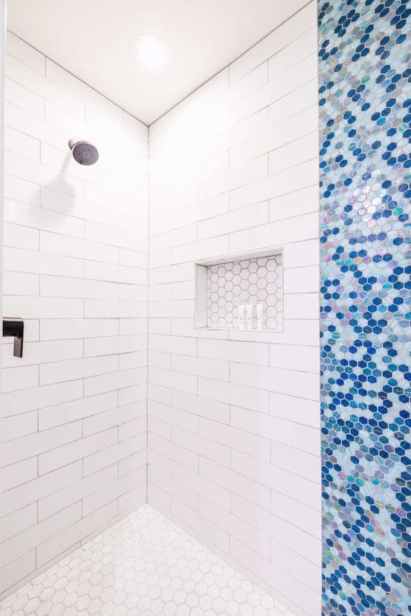 Estate on Shea - Image 24