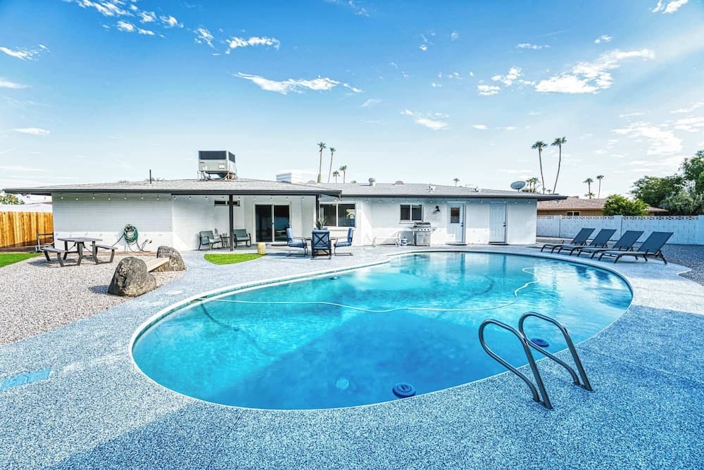 Old Scottsdale Retreat - Image 1