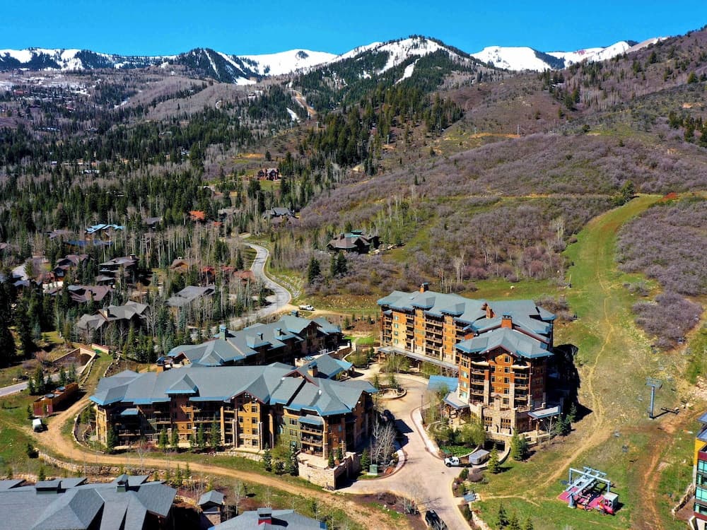 Calming Canyons Penthouse - Image 2