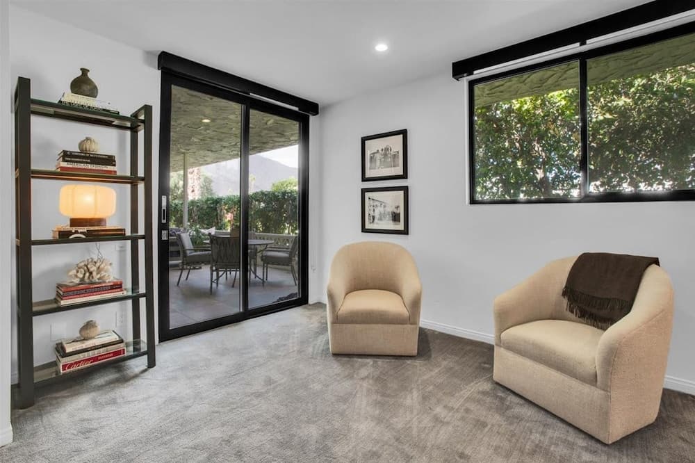 Canyon Palm - Image 23