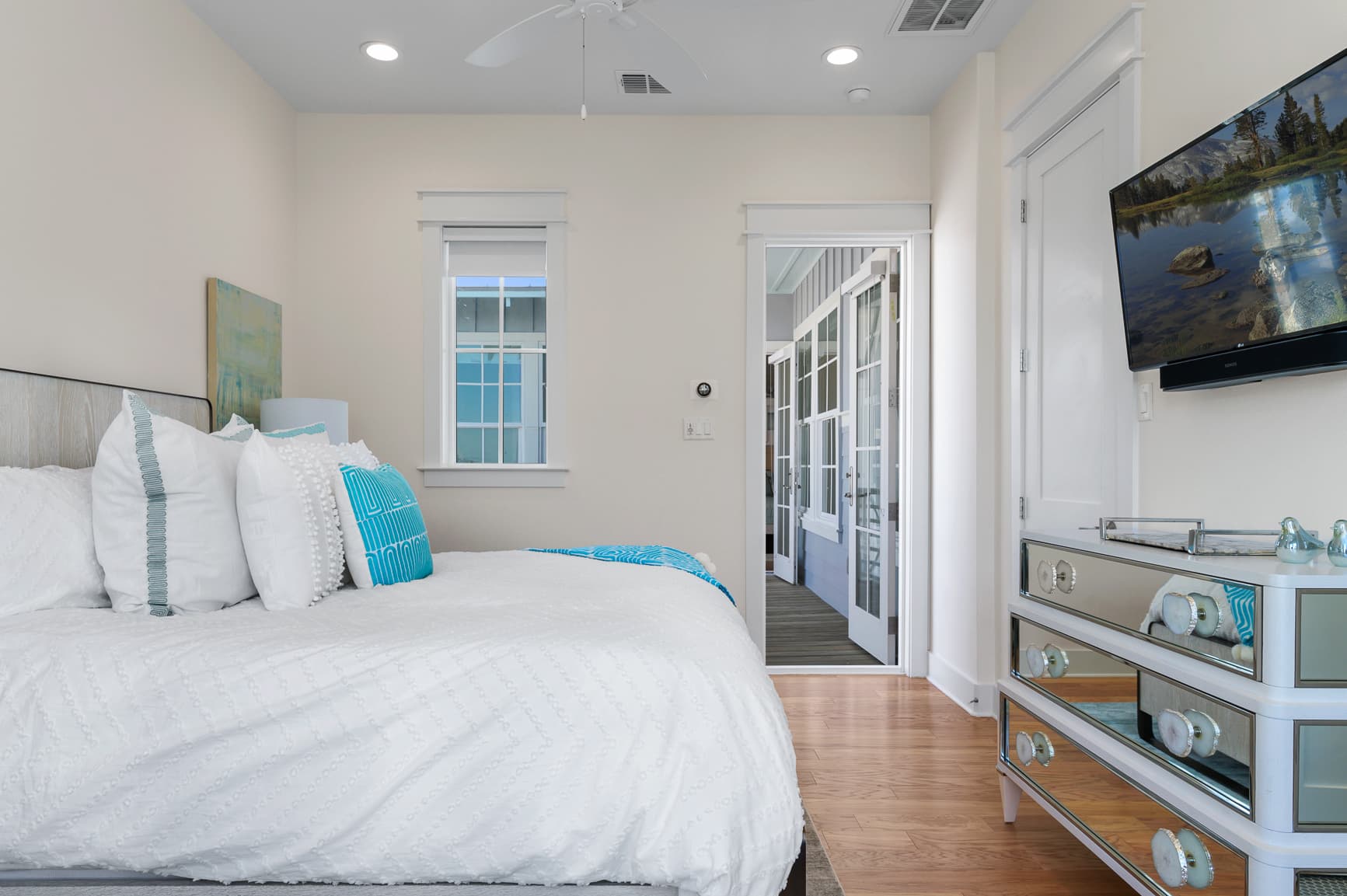 Capella at the Shore - Image 26