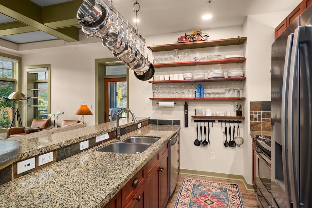 Capitol Peak #C3127 - Image 25