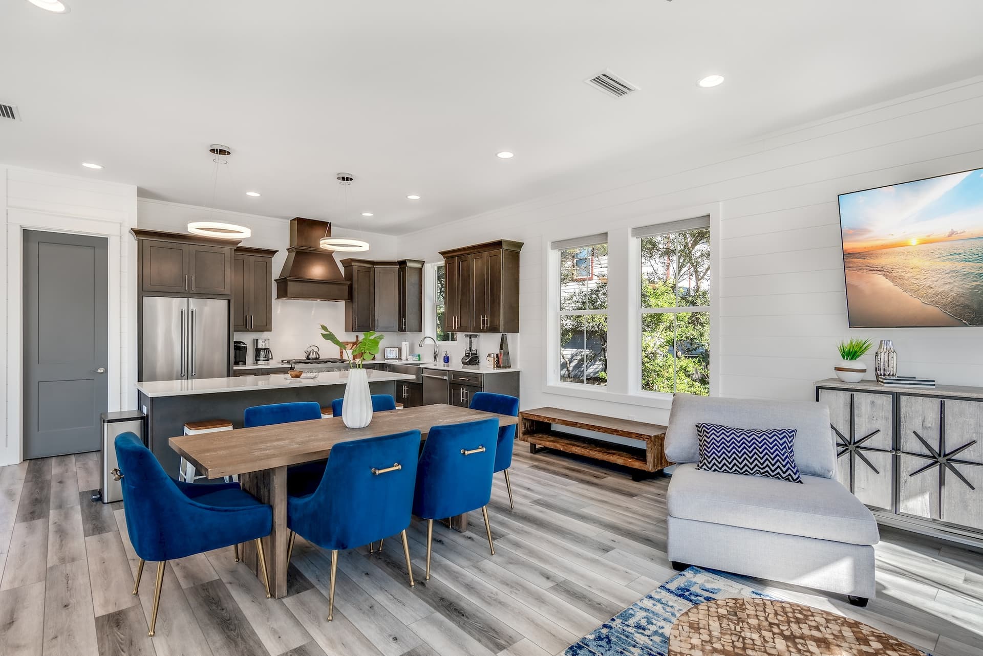 Carefree Days - Image 9