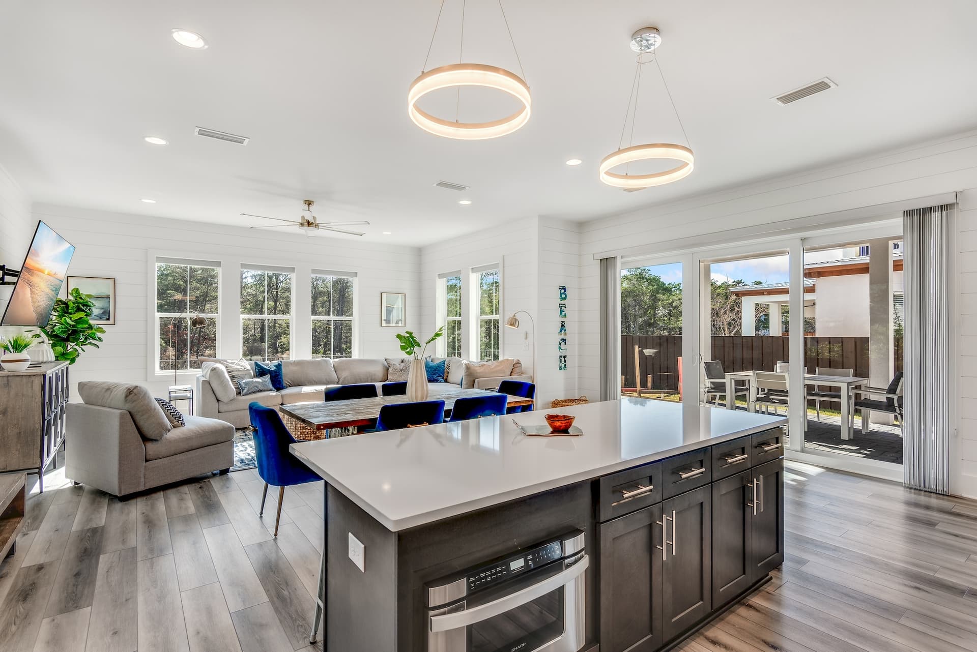 Carefree Days - Image 11