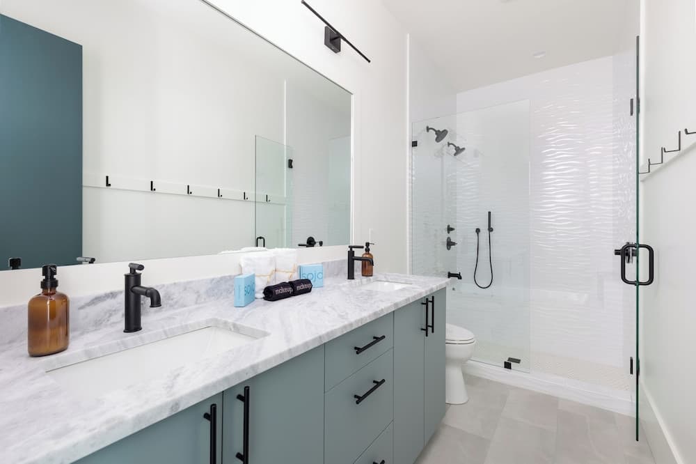 Casa Blanca - Image 22