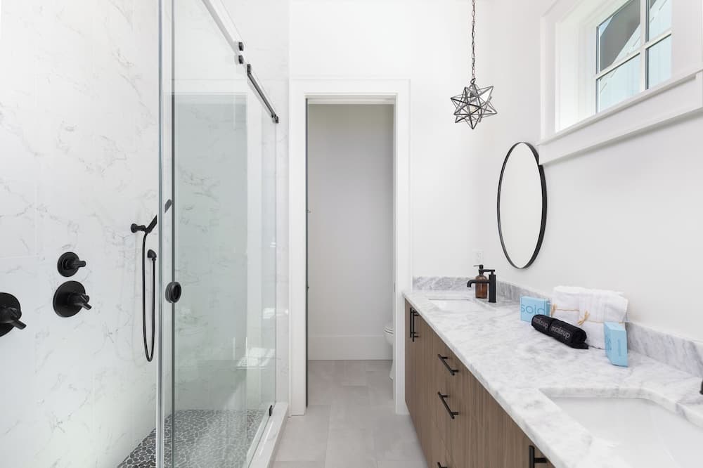 Casa Blanca - Image 23