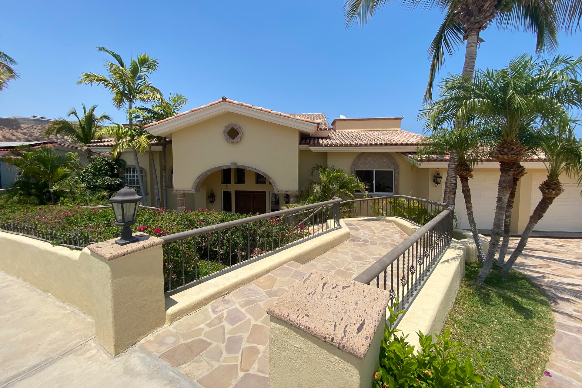 Casa Nirvana - Image 61