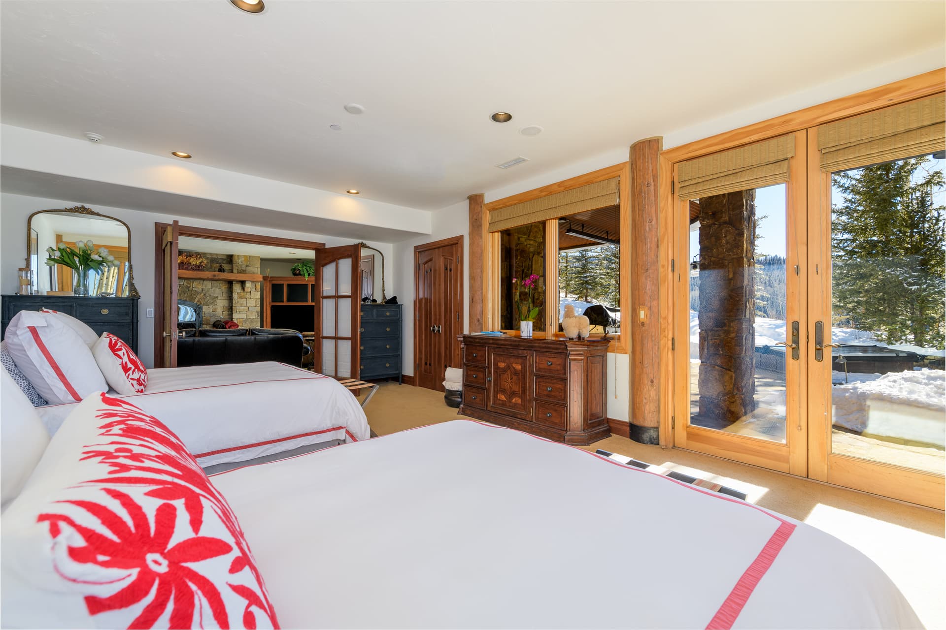 Log Out At Touchdown Retreat - Image 36