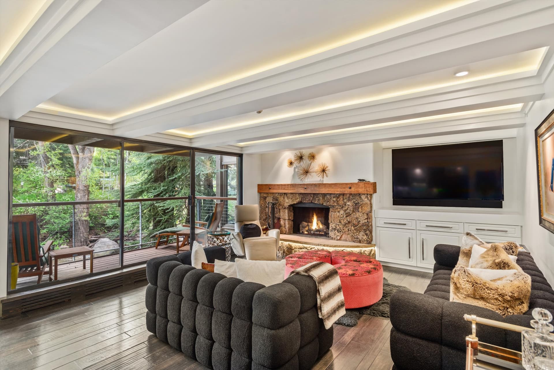 Chateau Eau Claire #9 - Image 1