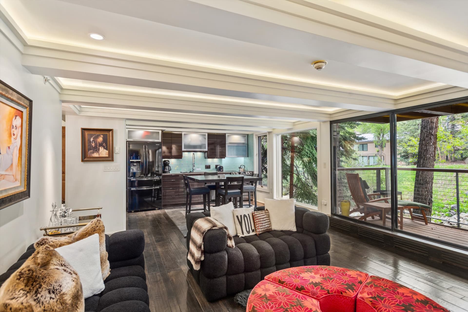 Chateau Eau Claire #9 - Image 4