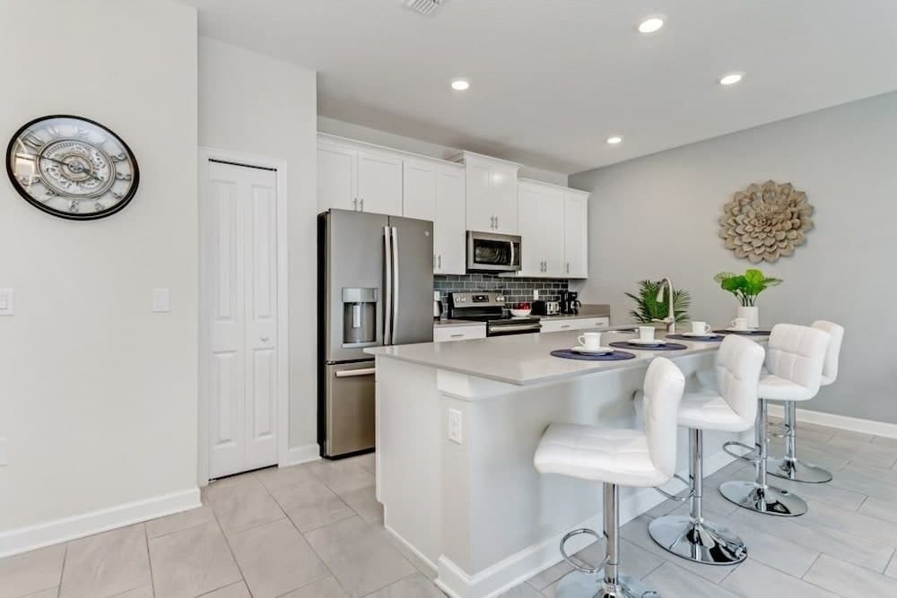 Champions Stay - Image 11