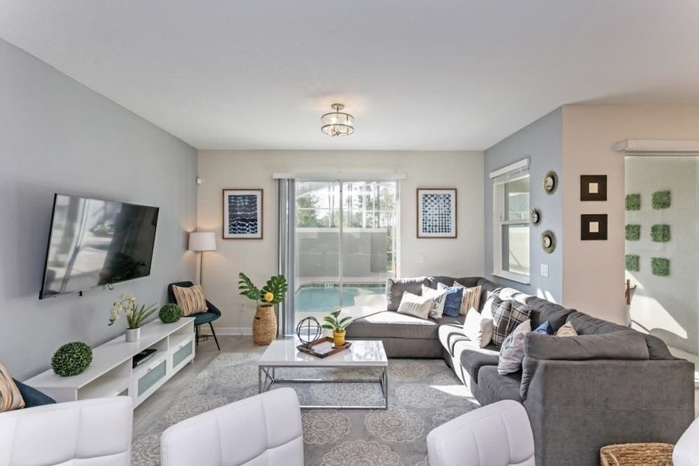 Champions Stay - Image 2