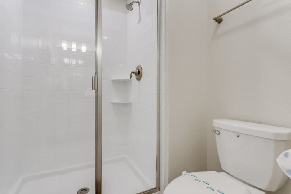 Champions Stay - Image 30