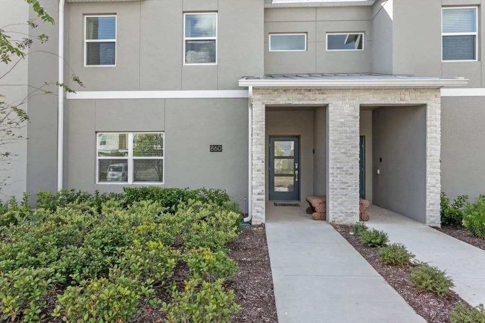 Champions Stay - Image 36