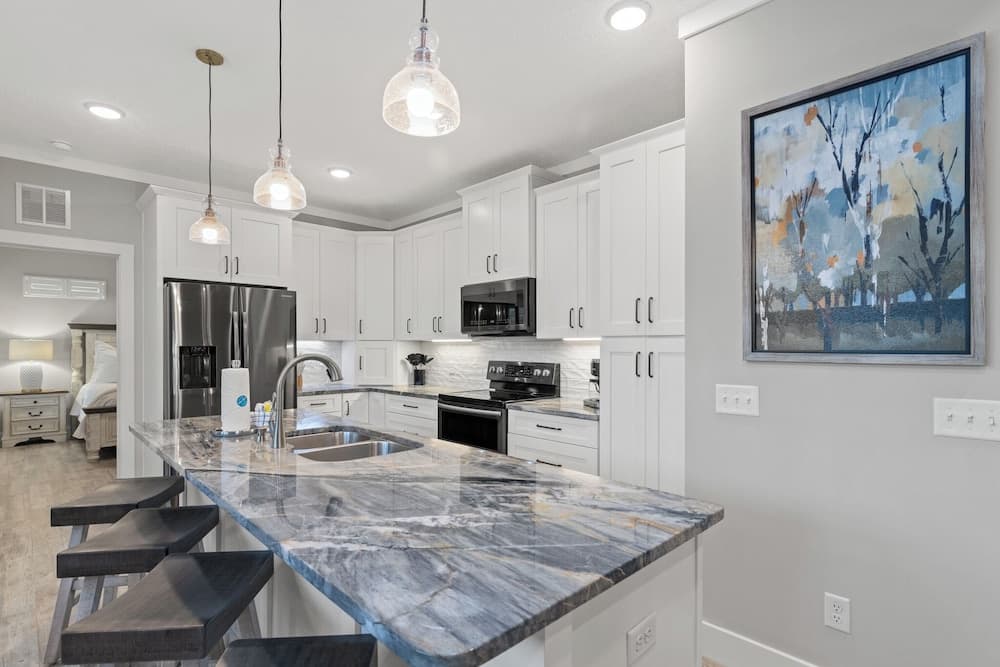 Rose Lane #209 - Image 5