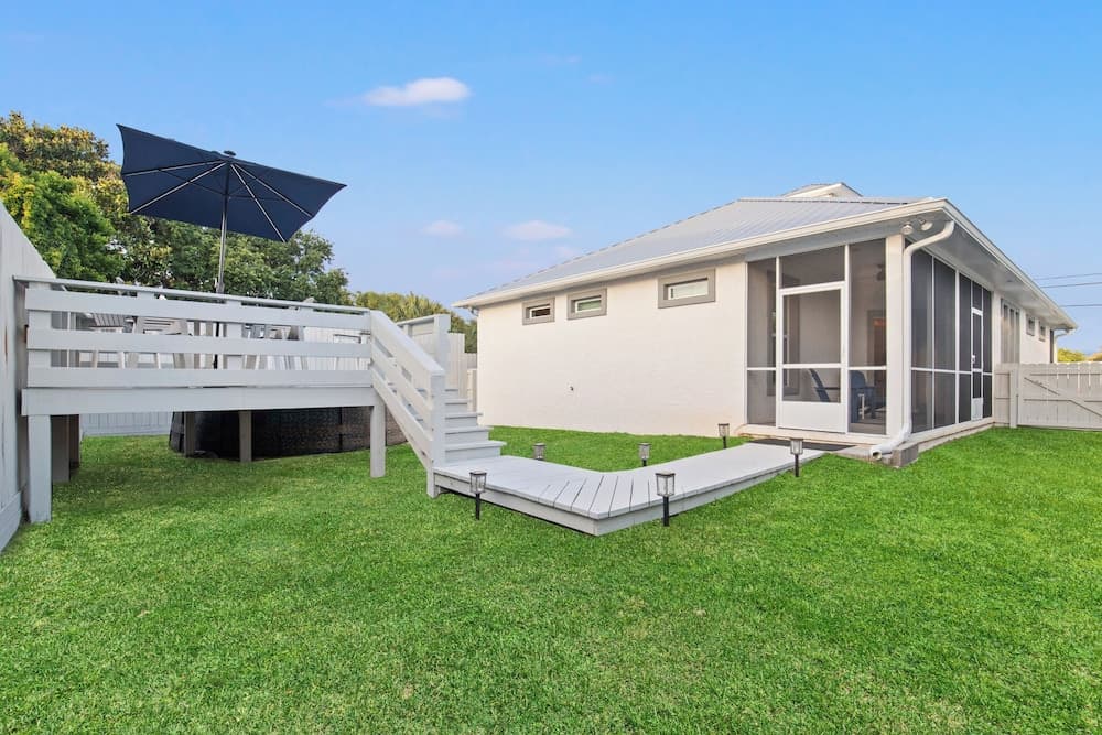 Rose Lane #209 - Image 3