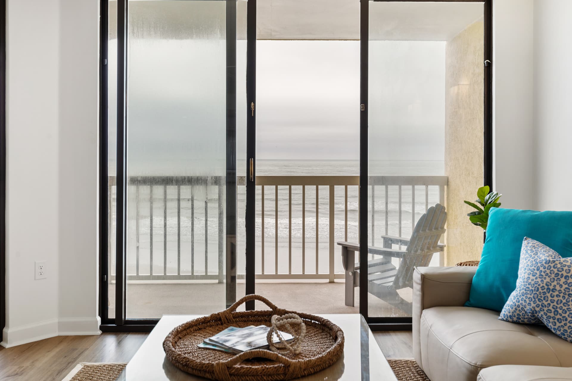 Petite SurSea - Image 13