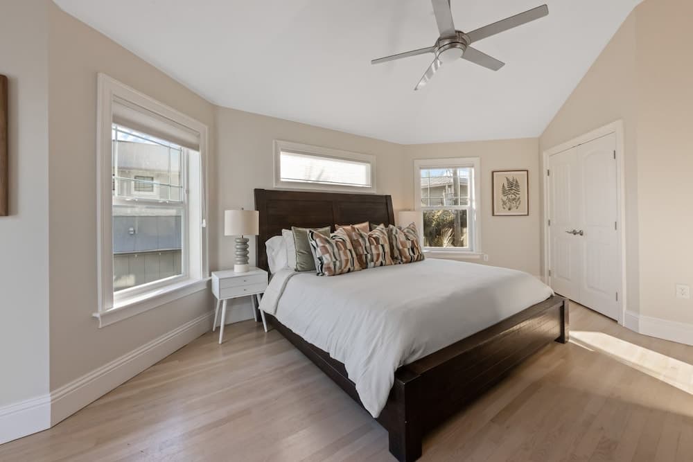 Chasing Sunsets #108 - Image 4