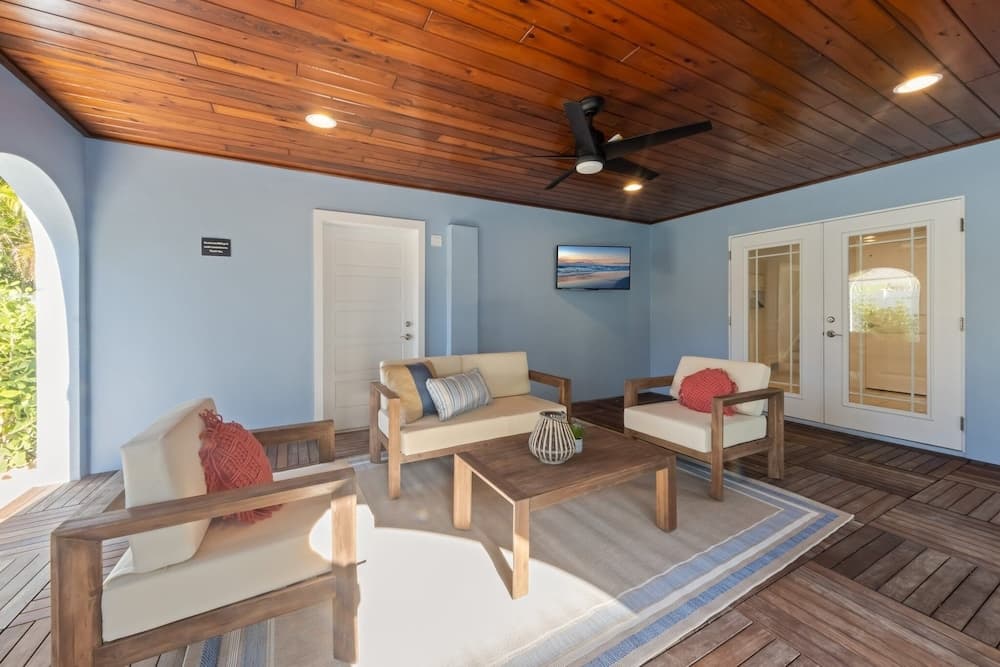 Chasing Sunsets #108 - Image 22