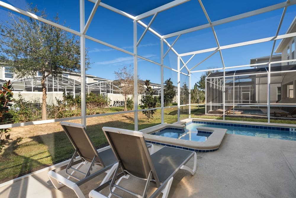 Chic Family Getaway - Image 38