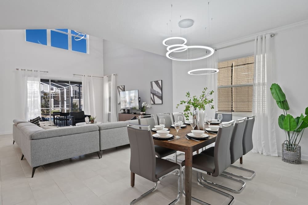 Chic Family Getaway - Image 4