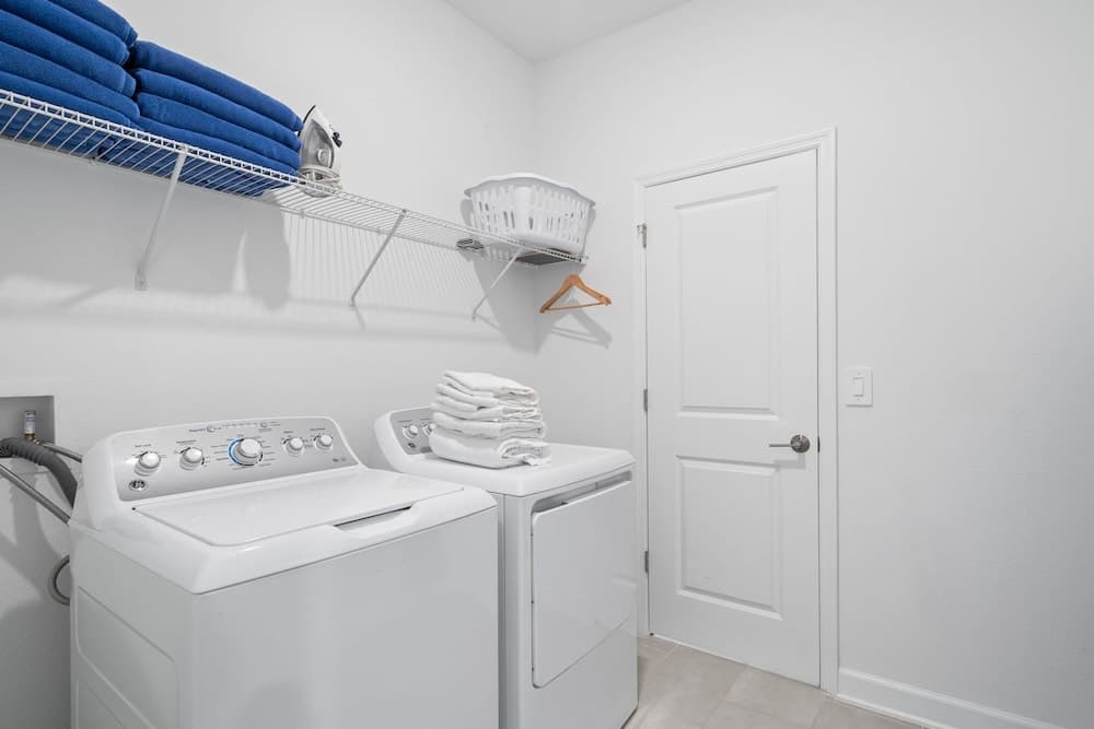 Chic Family Getaway - Image 36