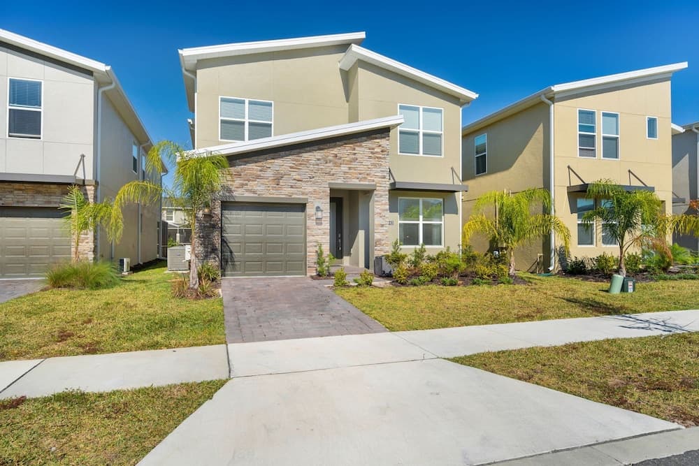 Chic Family Getaway - Image 42